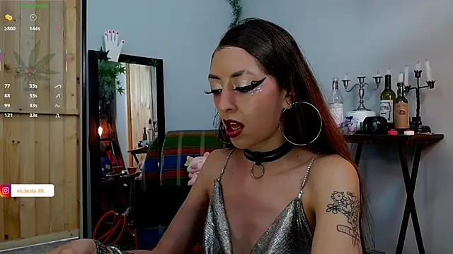 VickyJackson  online show from 02-14-25, 05:25