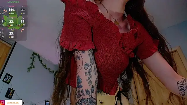 VickyJackson  online show from 10-28-25, 05:56