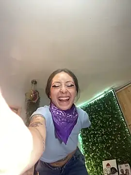 Snapshot of VickyJackson_ chatting on 06-14-26, 01:13 VickyJackson online show from 06-14-26, 01:13