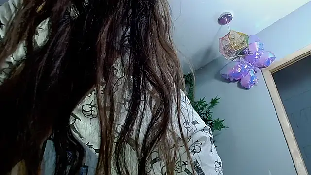 VickyJackson  online show from 03-18-25, 05:01