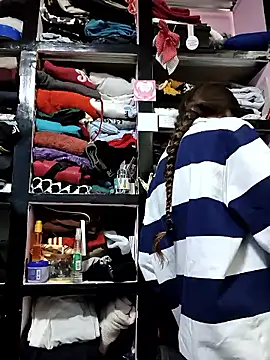 VickyJackson  online show from 02-12-26, 05:56