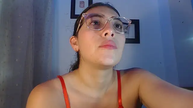 Snapshot of DaMikaela_ chatting on 03-01-25, 07:04 DaMikaela online show from 03-01-25, 07:04