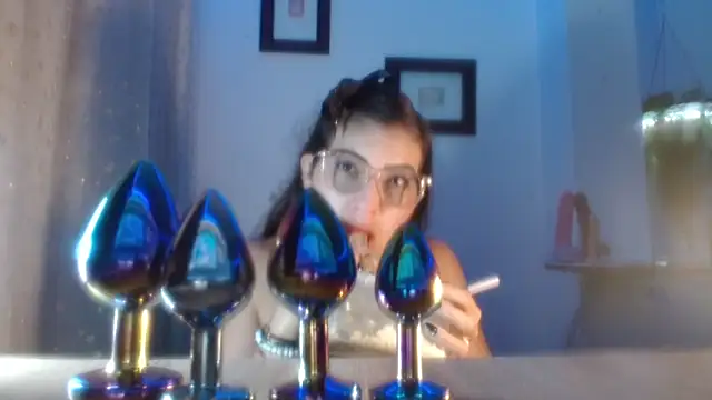 DaMikaela  online show from 02-02-26, 05:12