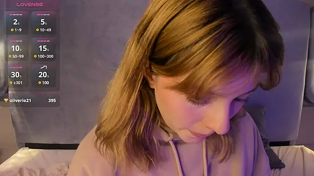 Snapshot of Ania_jones chatting on 03-13-25, 12:05 Ania jones online show from 03-13-25, 12:05