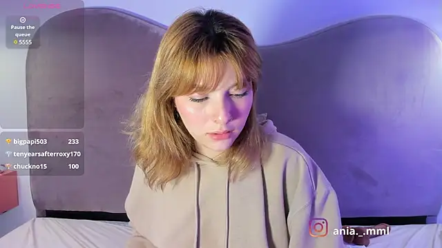 Snapshot of Ania_jones chatting on 03-01-25, 03:43 Ania jones online show from 03-01-25, 03:43