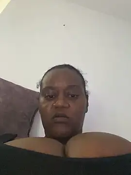 LiraRusso online show from 12-18-25, 11:52