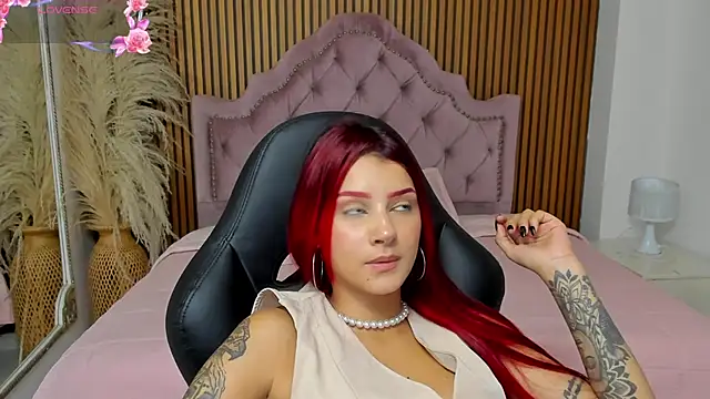 Snapshot of CinthiaCollins chatting on 05-19-26, 07:43 CinthiaCollins online show from 05-19-26, 07:43