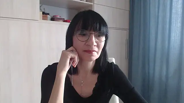 Erica95Bloom online show from 09-17-25, 06:59