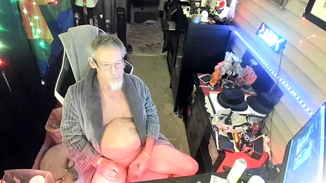 Daddysthick online show from 11-01-25, 05:36