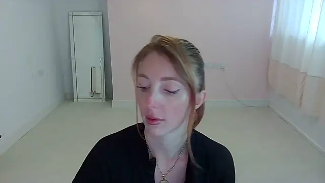 Snapshot of Red_firesquirt chatting on 06-10-26, 02:07 Red firesquirt online show from 06-10-26, 02:07