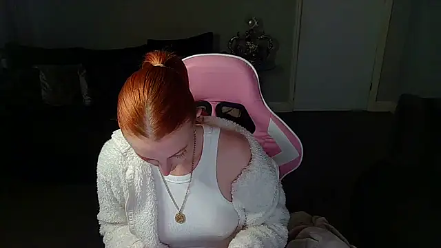 Red firesquirt online show from 02-13-25, 03:14