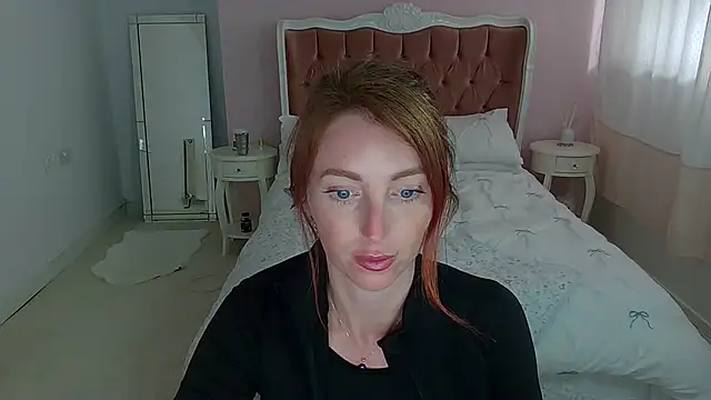 Snapshot of Red_firesquirt chatting on 07-14-26, 01:28 Red firesquirt online show from 07-14-26, 01:28