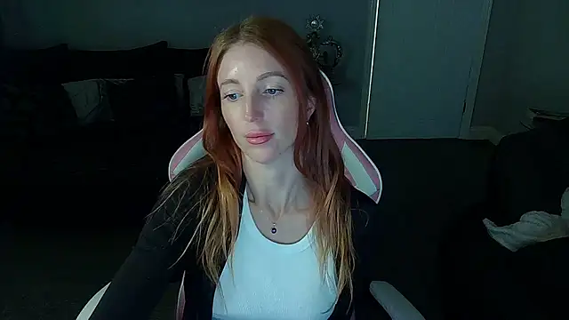 Red firesquirt online show from 01-12-26, 12:45