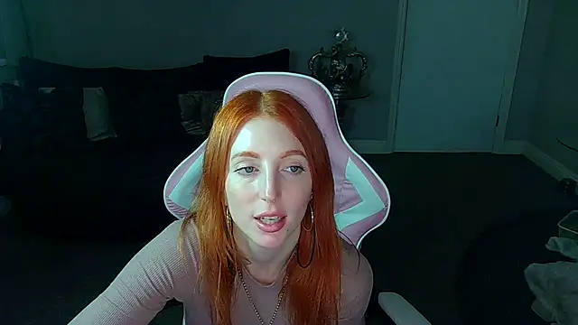 Red firesquirt online show from 01-22-25, 02:03