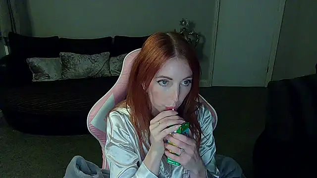 Red firesquirt online show from 10-30-25, 09:11