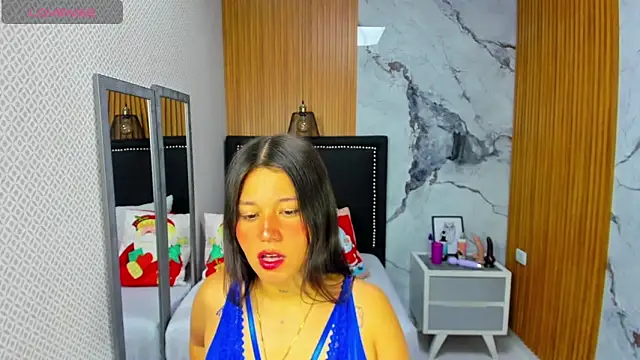 LORENADAVIES online show from 11-22-25, 12:48