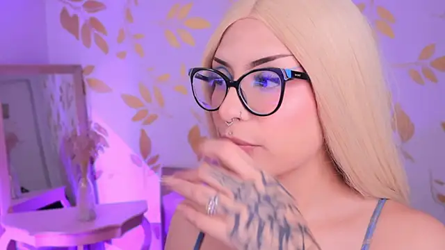 Misselektra   online show from 11-24-25, 05:07