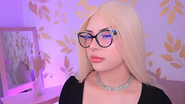 Misselektra   online show from 11-25-25, 04:57