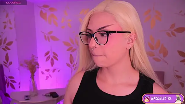 Misselektra   online show from 03-19-26, 06:24