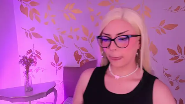 Misselektra   online show from 02-11-26, 05:18