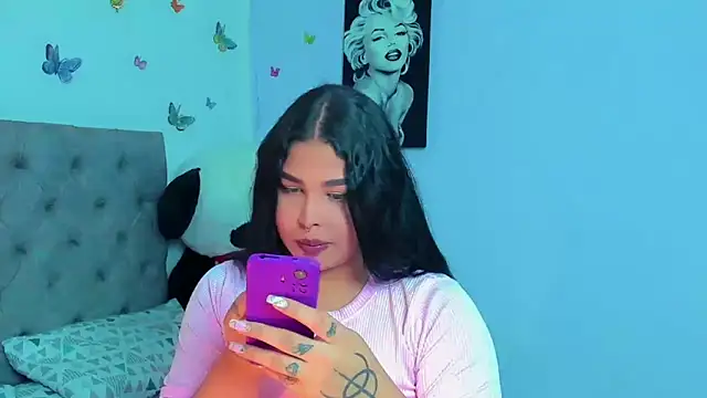 Snapshot of mabellfox chatting on 02-14-25, 10:14 mabellfox online show from 02-14-25, 10:14