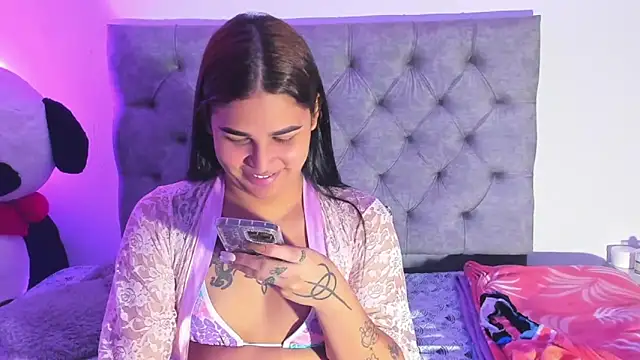 Snapshot of mabellfox chatting on 02-21-26, 01:07 mabellfox online show from 02-21-26, 01:07