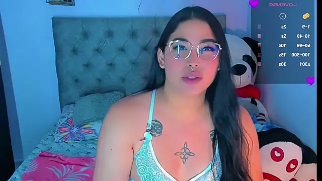 Snapshot of mabellfox chatting on 09-20-25, 10:04 mabellfox online show from 09-20-25, 10:04