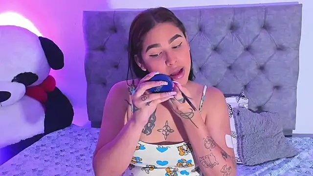 Snapshot of mabellfox chatting on 02-05-26, 08:48 mabellfox online show from 02-05-26, 08:48