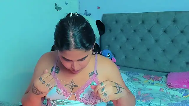 Snapshot of mabellfox chatting on 02-26-25, 11:41 mabellfox online show from 02-26-25, 11:41