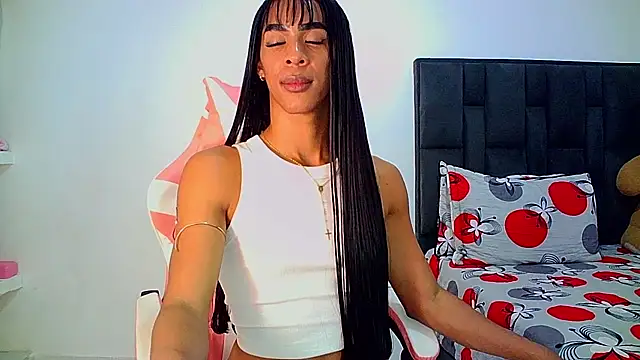 Snapshot of carmen14 chatting on 06-05-26, 06:52 carmen14 online show from 06-05-26, 06:52
