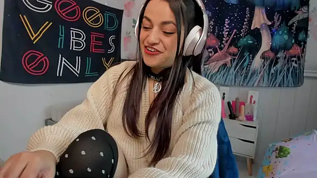 LovelyAzucena online show from 11-06-25, 02:32