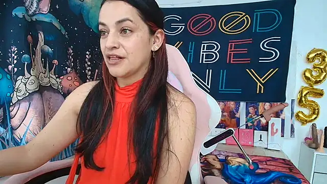 LovelyAzucena online show from 06-23-26, 02:26