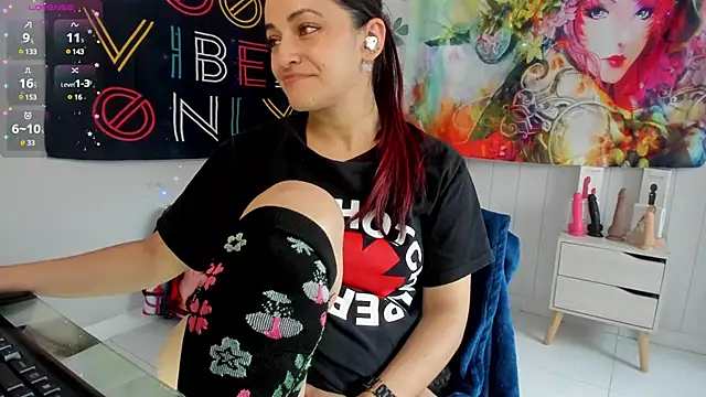 LovelyAzucena online show from 03-13-25, 06:01