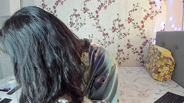 Alisagold90 online show from 09-19-25, 07:34