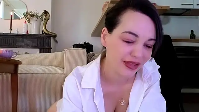 Lilie romeo online show from 02-10-25, 11:46