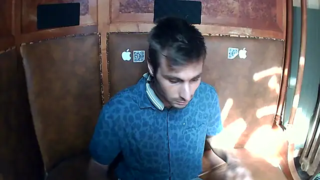 Snapshot of trap_xandi_playlist chatting on 10-12-25, 10:27 trap xandi playlist online show from 10-12-25, 10:27