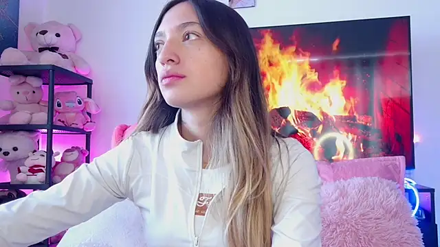 Snapshot of TiffanyBela chatting on 02-25-26, 07:47 TiffanyBela online show from 02-25-26, 07:47