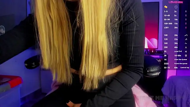 Snapshot of TiffanyBela chatting on 03-22-25, 02:37 TiffanyBela online show from 03-22-25, 02:37