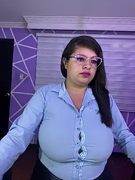 MiiaaJoness online show from 04-23-26, 08:32