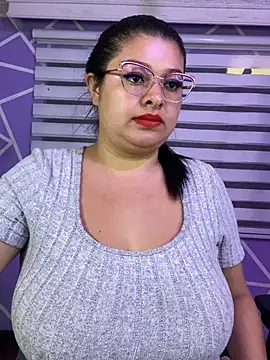 MiiaaJoness online show from 04-22-26, 03:52