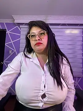 MiiaaJoness online show from 02-05-26, 05:20