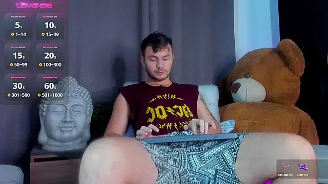 Snapshot of JacoLive chatting on 10-12-25, 12:56 JacoLive online show from 10-12-25, 12:56