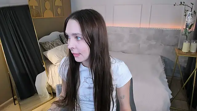 ChloeSunny online show from 05-26-26, 01:53