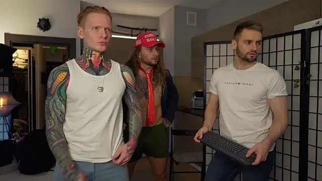 enjoy me online show from 11-03-25, 03:37