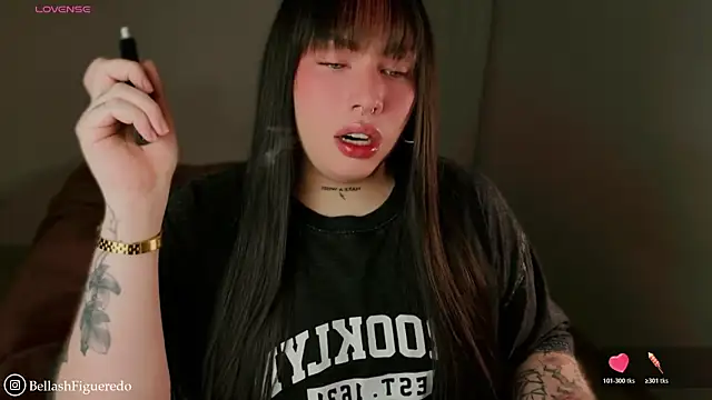 IsabellaFigueredo   online show from 03-25-26, 11:25