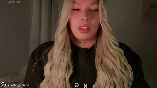 IsabellaFigueredo   online show from 02-23-26, 09:54