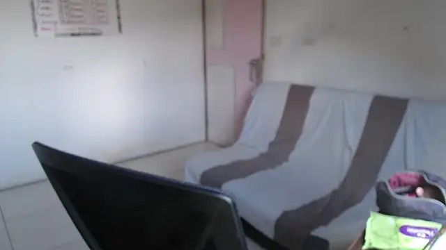 girl milk2 online show from 12-17-25, 04:01