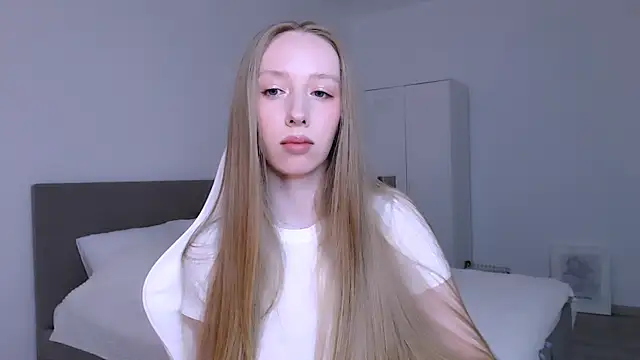 Luna insniity online show from 02-27-26, 08:41