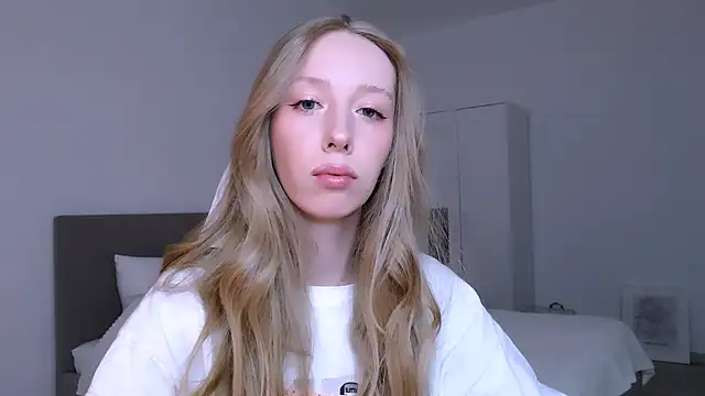 Luna insniity online show from 03-11-26, 09:20