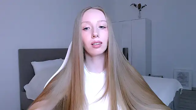 Luna insniity online show from 01-14-26, 08:34